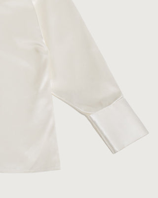 EFFORTLESS V-NECK SHIRT