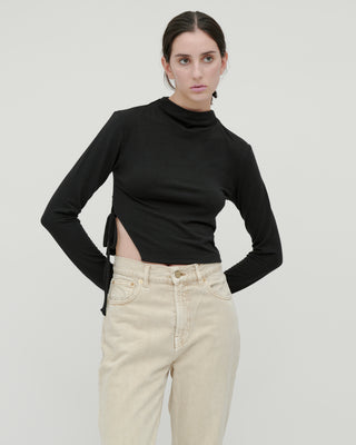 SMOOTH SIDE SLIT TOPS