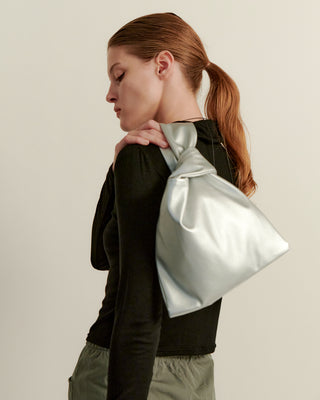 METALLIC ONE HANDLE BAG