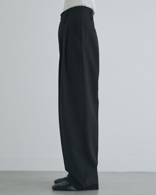 FORM PANTS