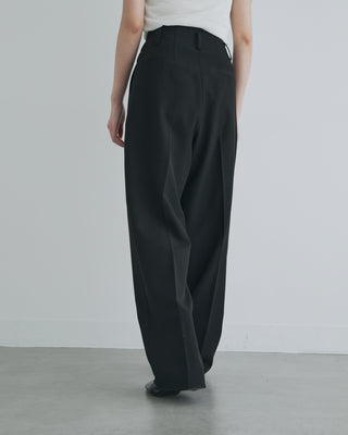 FORM PANTS