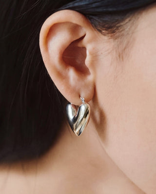 ROUND HEART HOOP PIERCE