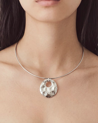 Ripple neck cuff