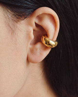 Luminous Curve Ear Cuff