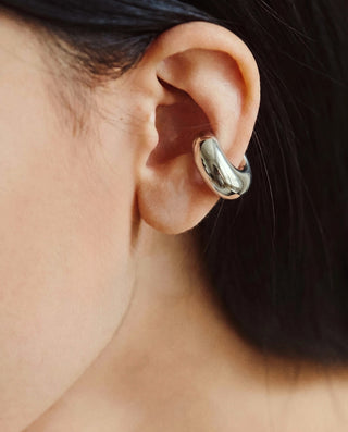Luminous Curve Ear Cuff