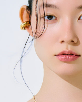Luminous Curve Ear Cuff