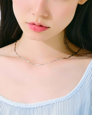 FINA CHAIN NECKLACE