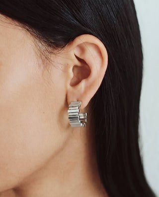 MODERN BOLD HOOP PIERCE