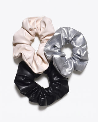 Veil Form Scrunchie Set