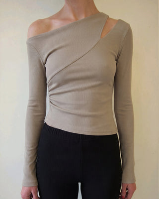 ONE SHOULDER DRAPE TOPS