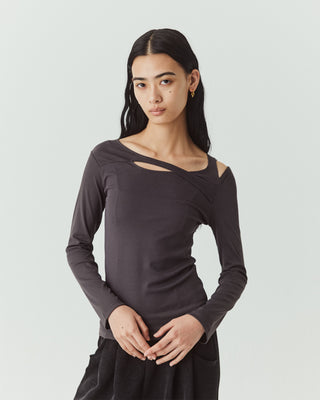 CUT OUT FIT TOPS
